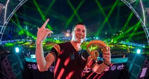 Tiesto throws a free concert in san diego