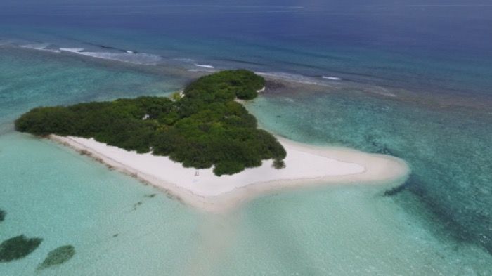 Guy from germany succed in Maldivian lottery and wins his own island