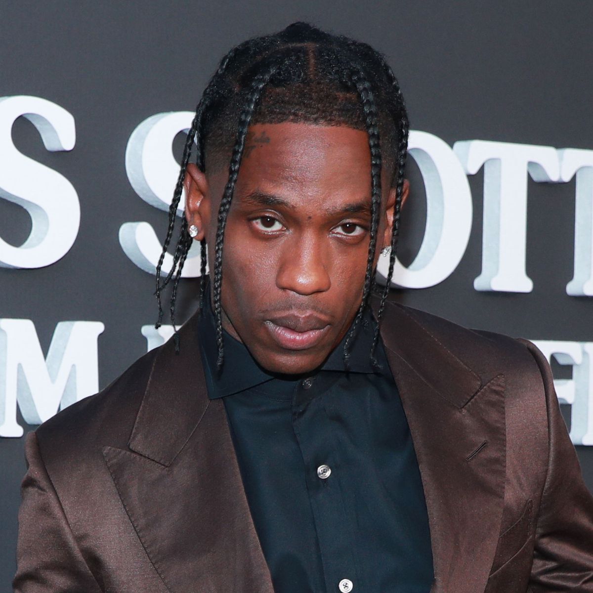 Breaking news rapper Travis Scott was found shot with tons of blood he had bruises all over him witnesses say he got into an argument with somebody and they didn’t pulled out a pistol