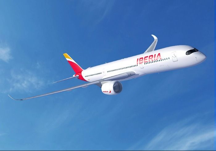 Las empresas que vuelen con Iberia podrán compensar sus emisiones.