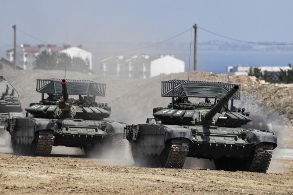 US sends troops to Ukrain